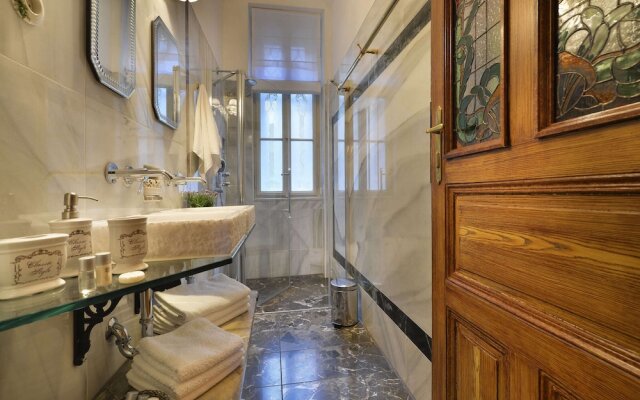 Luxurious Apartment Near River in Cezch Republic
