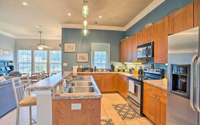 Cedar Creek Reservoir Home w/ Deck & Fire Pit!