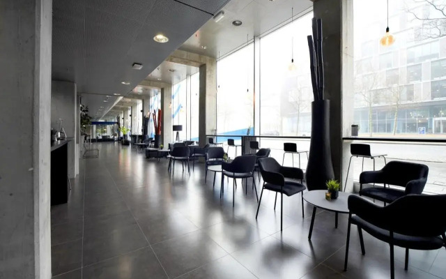 CABINN Metro Hotel