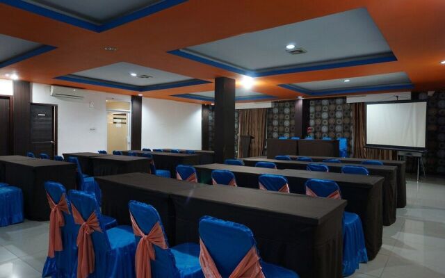 OYO 1161 Stefani City Hotel