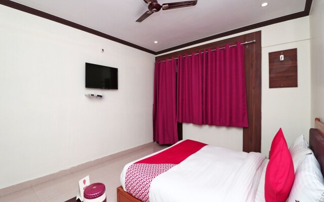 Oyo 15528 Green Roof Hotel & Resort