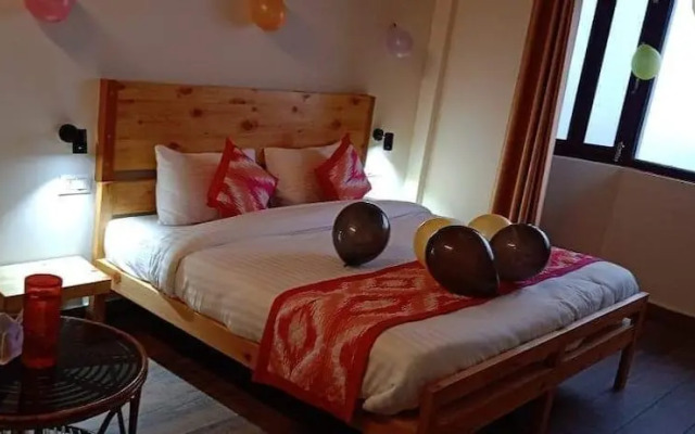 Wood Castle Luxury Home Stay