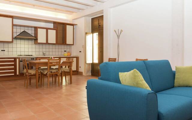 Luxurious Holiday Home With Swimming Pool In Syracuse Italy