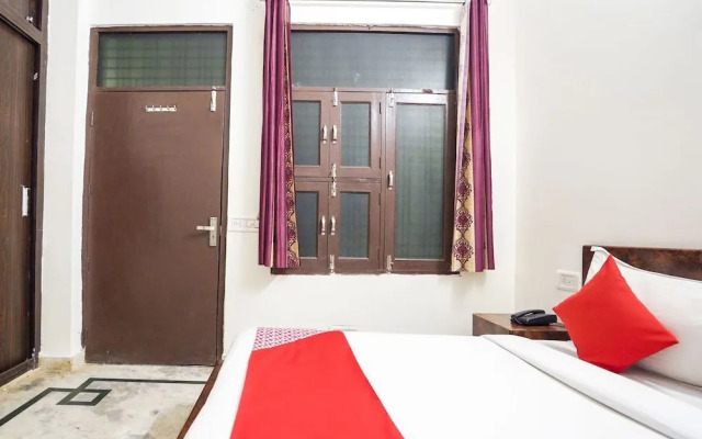 OYO Rooms Noida Atta Market