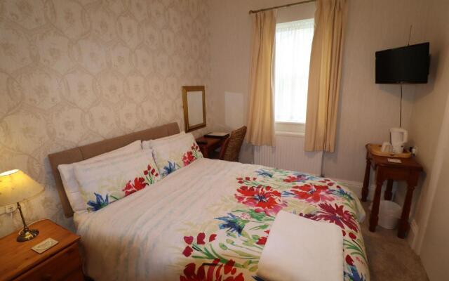 Raincliffe Hotel