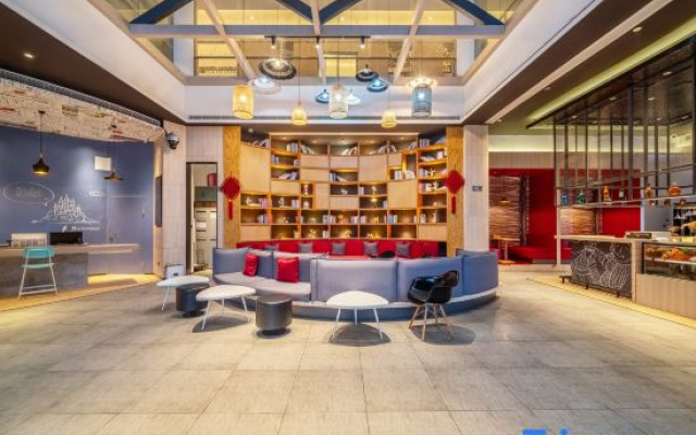 Boyin Select Hotel (Jiaxing XiuZhou Park Wanda Plaza Branch)