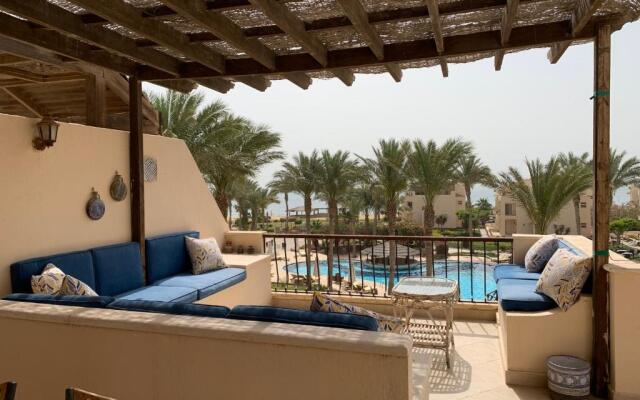 Chalet with Roof at Laguna Bay-Ain EL Sokhna