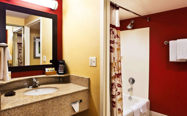 Courtyard by Marriott Easton-Columbus