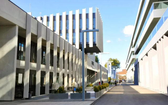 Residencia Universitaria Resa Roberto de Nobili