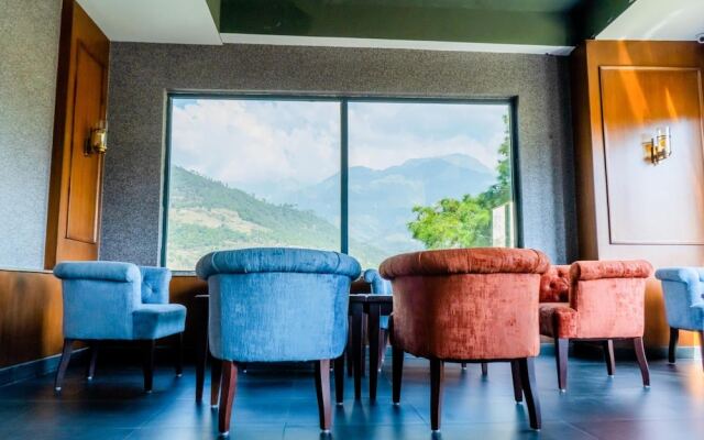 Hotel Orchid Resort
