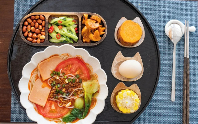 Floating Life Boundless Wild Resort