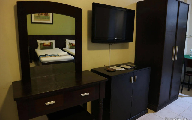 Skylight Hotel