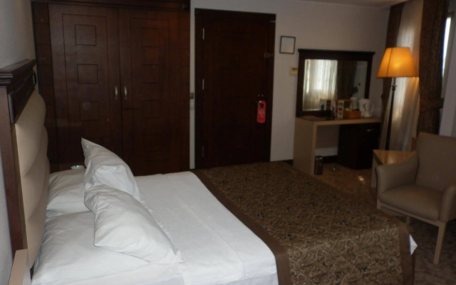 Cukurova Park Hotel