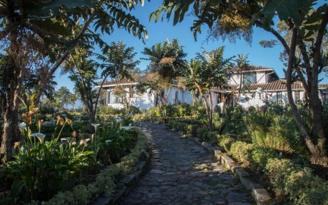 Sierra Alisos Hotel de Campo
