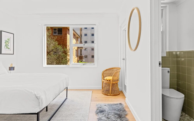 Gorgeous 3-bed Manly Pad, Short Walk to the Beach – Guest Rooms – Sydney
