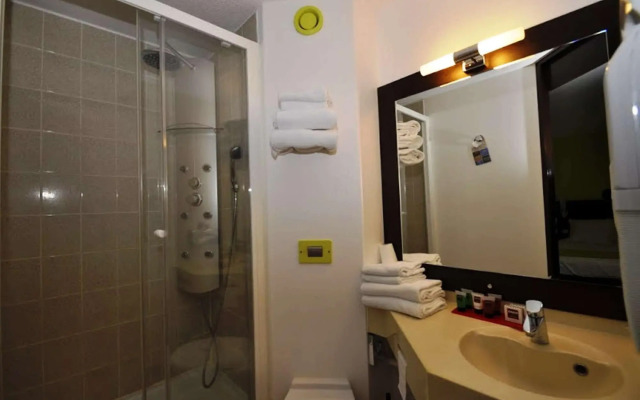 KYRIAD MONTLUCON - Saint Victor