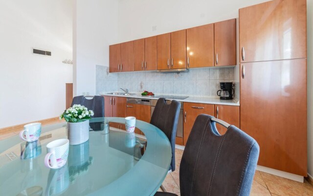 Beautiful Home in Betiga With Wifi and 4 Bedrooms