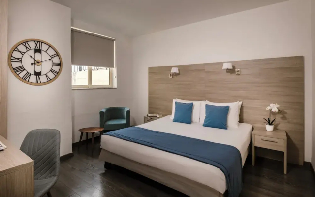 The Howard Hotel And Residence