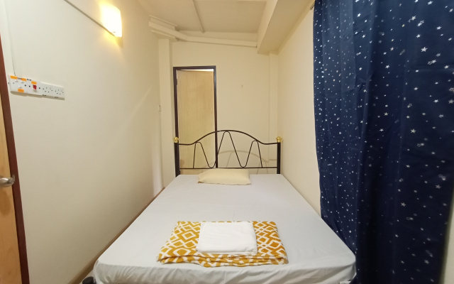 SPOT ON 90119 Bed's Guesthouse