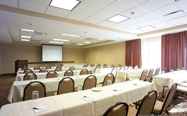 Homewood Suites by Hilton Fargo
