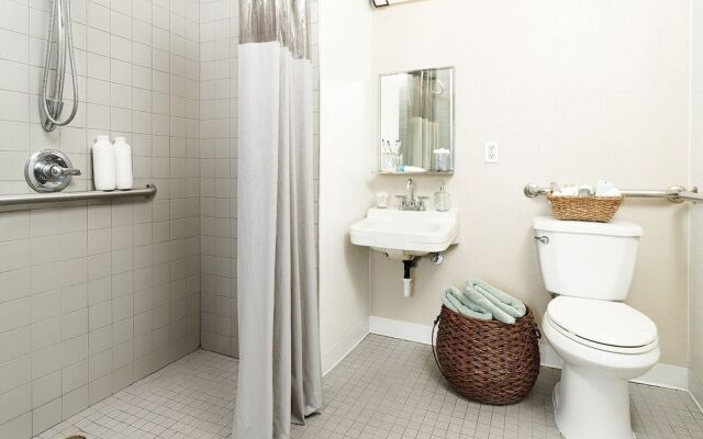 Intown Suites Extended Stay Memphis Tn - Hickory Hill Rd