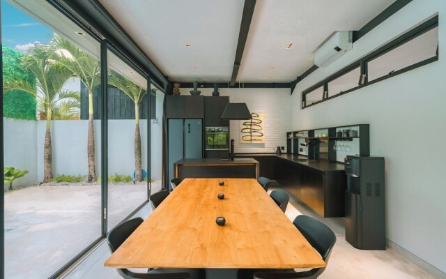 Villa Vantage 2