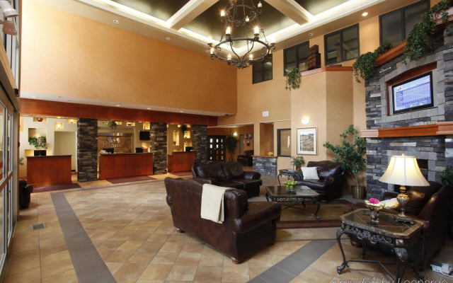 Pomeroy Inn and Suites Chetwynd