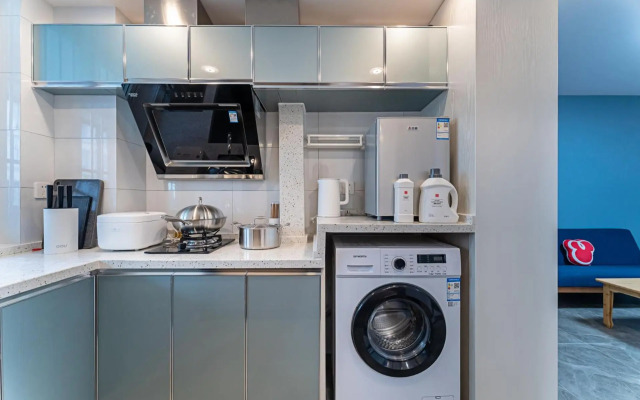 Locals Apartment Place 99