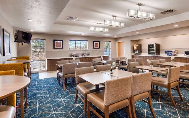 Best Western Plus Gateway Inn & Suites