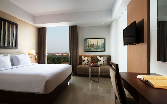 Santika Premiere Kota Harapan Indah