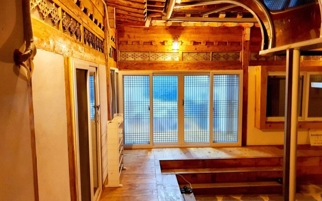 Hwangridangil Adamjeong Hanok Stay