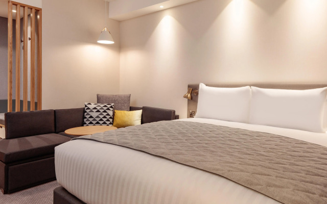 Holiday Inn London Heathrow - Bath Road by IHG