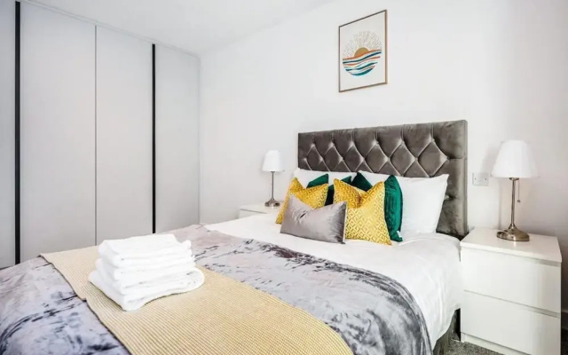 Cosy London Apartment Near River Thames