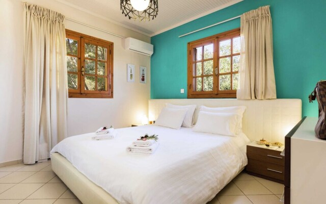 2 Villas Complex, Private Pool, Ideal for Groups!