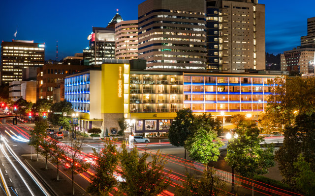 Staypineapple, Hotel Rose, Downtown Portland