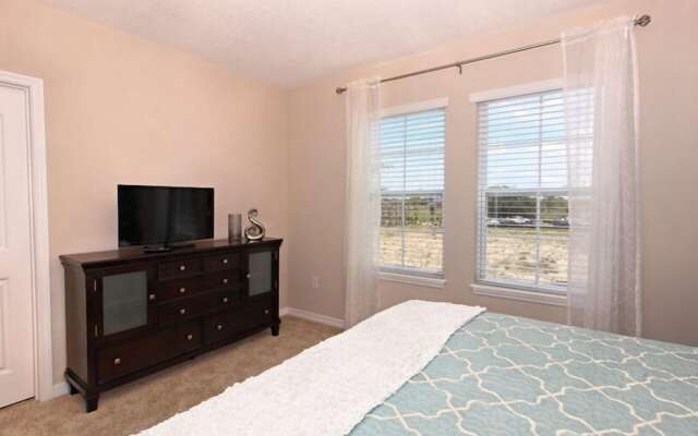 Townhome with Pool at Solterra