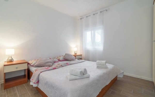 Sandra - 150 Meters From the Beach - A1