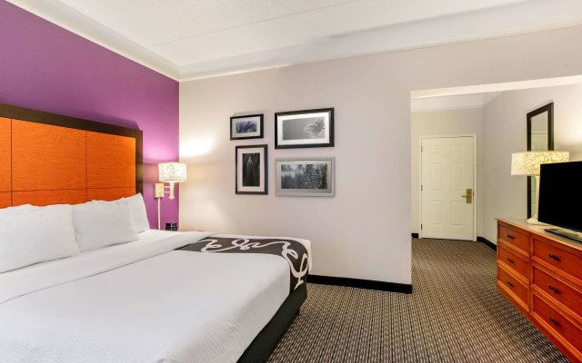 La Quinta Inn & Suites by Wyndham Raleigh Durham Intl AP