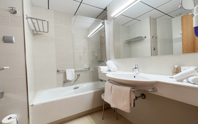 Riviera Beachotel - Recommended for Adults