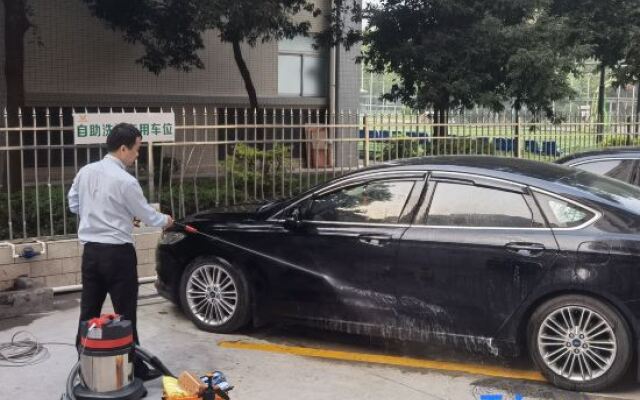 Vienna Hotel (Qingyuan Shunying Times Square City Hall Branch)