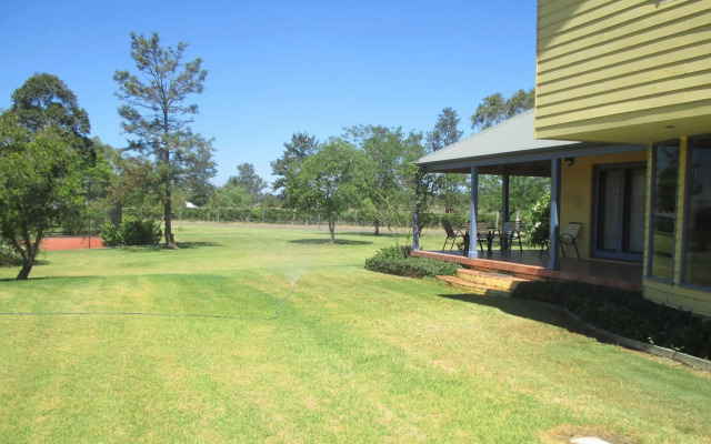 Tranquil Vale Vineyard & Cottages