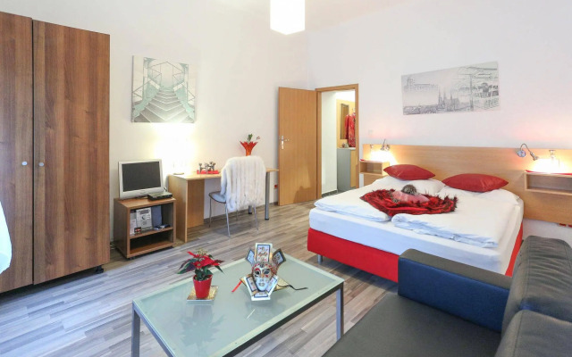 Queens Apartments