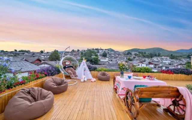 Dream·Dream dust·Spring breeze and Panoramic View of the Ancient City of Yi