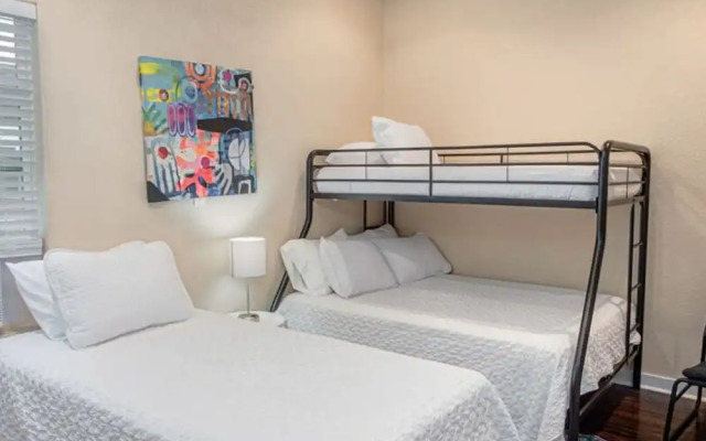 Fabulous Newly Renovated 2Br 1Ba Near Downtown