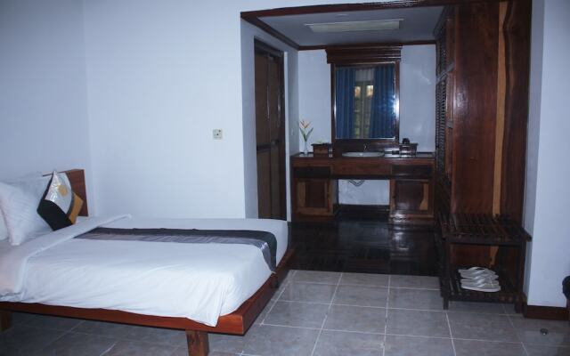 Suryavara Residence Hotel