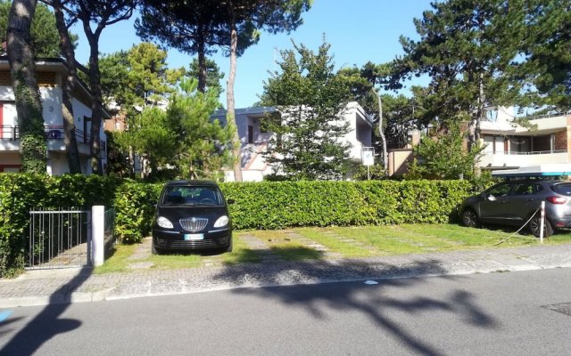 Three-room Apartment in a Family House With Shared Garden in Lignano Pineta