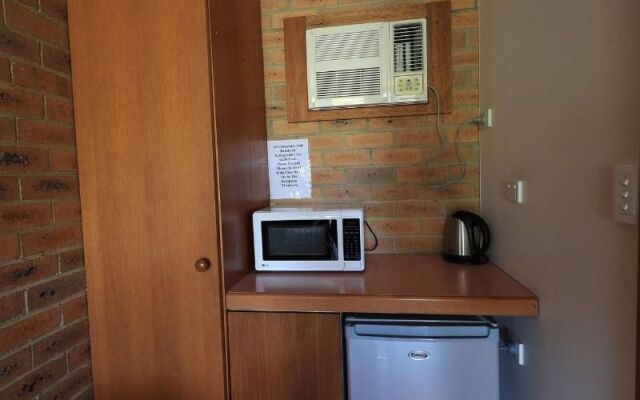 Quays Motel San Remo