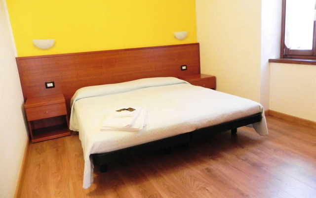 Residence Acero Rosso