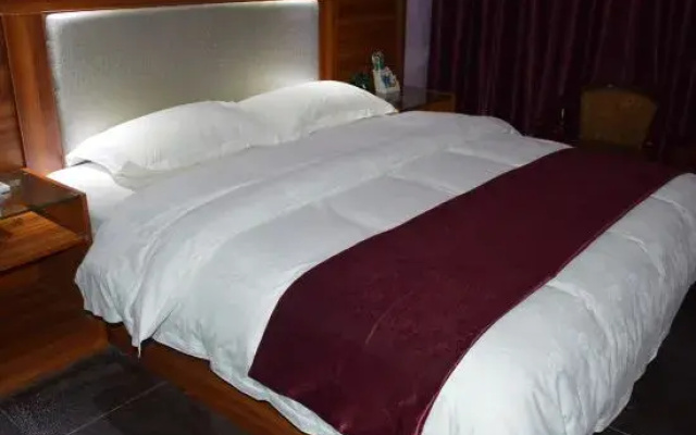 Lingshan Yincheng Business Hotel