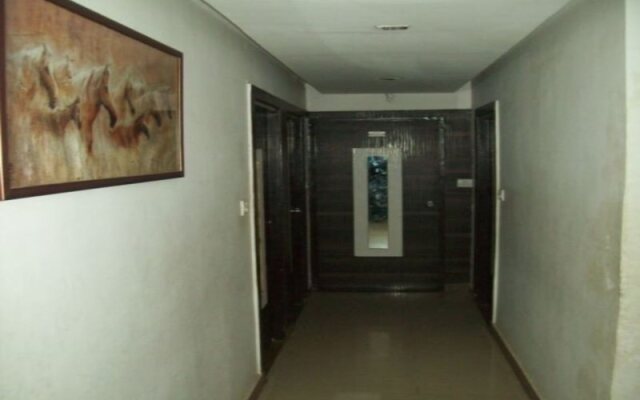 OYO 5904 Hotel Midway Inn